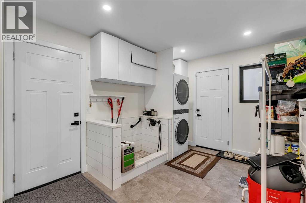 931 Shawnee Drive Sw, Calgary, Alberta  T2Y 2G8 - Photo 14 - A2245149