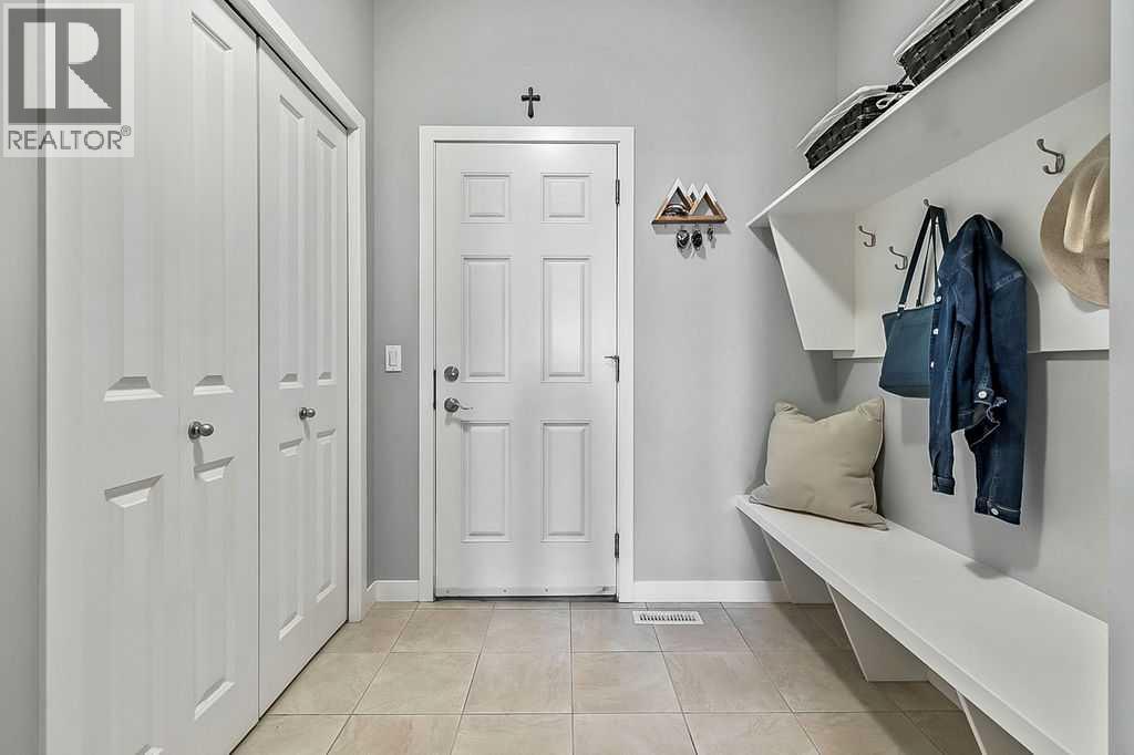 120 Westland View, Okotoks, Alberta  T1S 0K9 - Photo 18 - A2253671