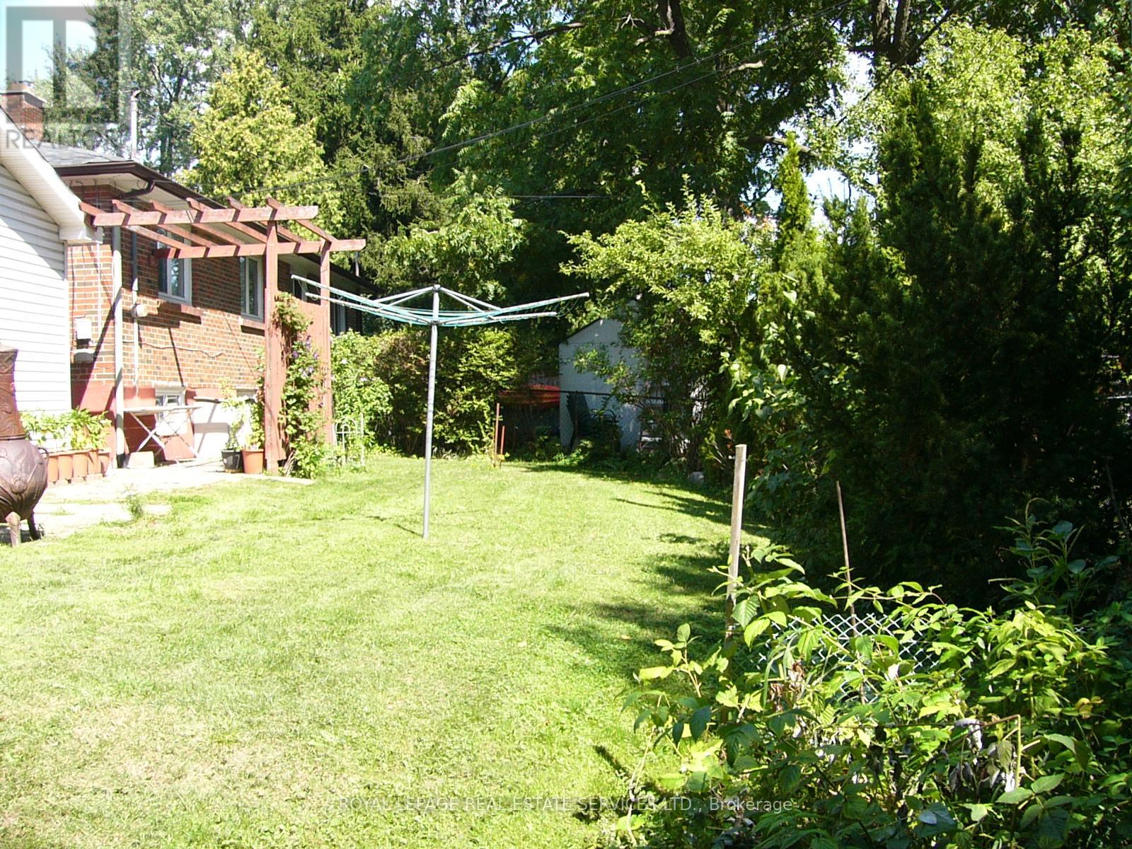 1193 Ingledene Drive, Oakville, Ontario  L6H 2H8 - Photo 22 - W12410581