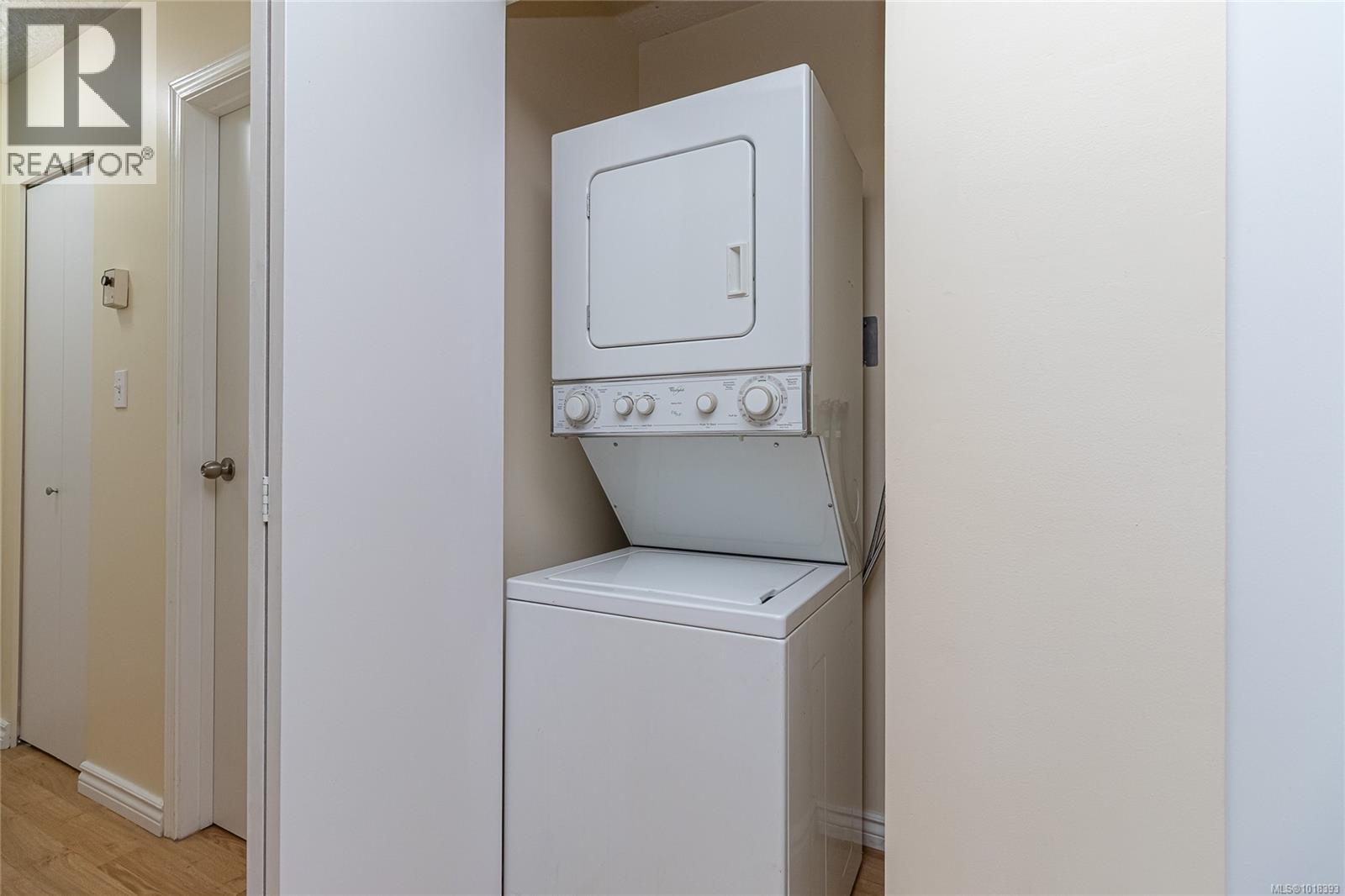 312 3460 Quadra St, Saanich, British Columbia  V8X 1G6 - Photo 23 - 1018393