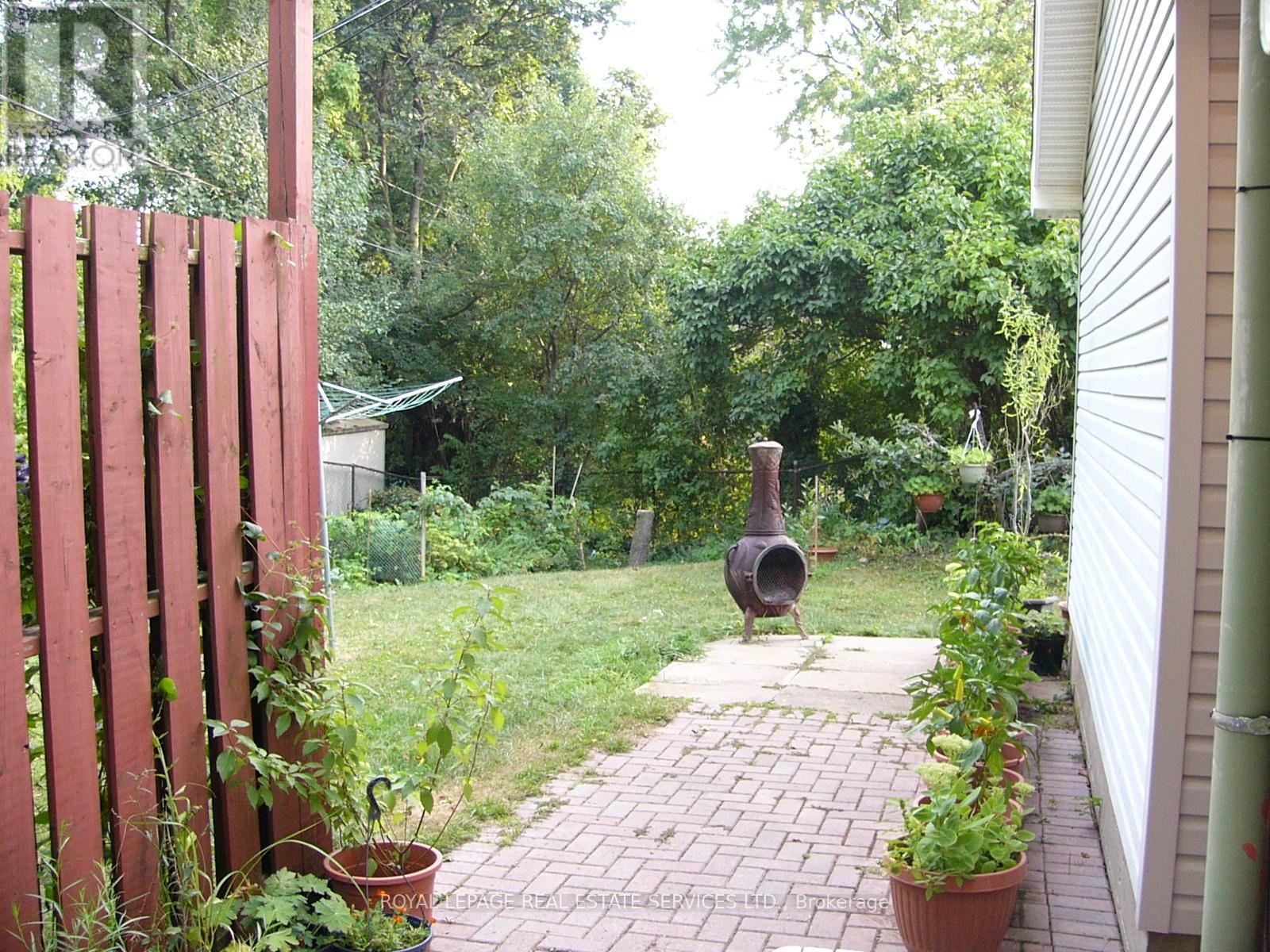 1193 Ingledene Drive, Oakville, Ontario  L6H 2H8 - Photo 26 - W12410581