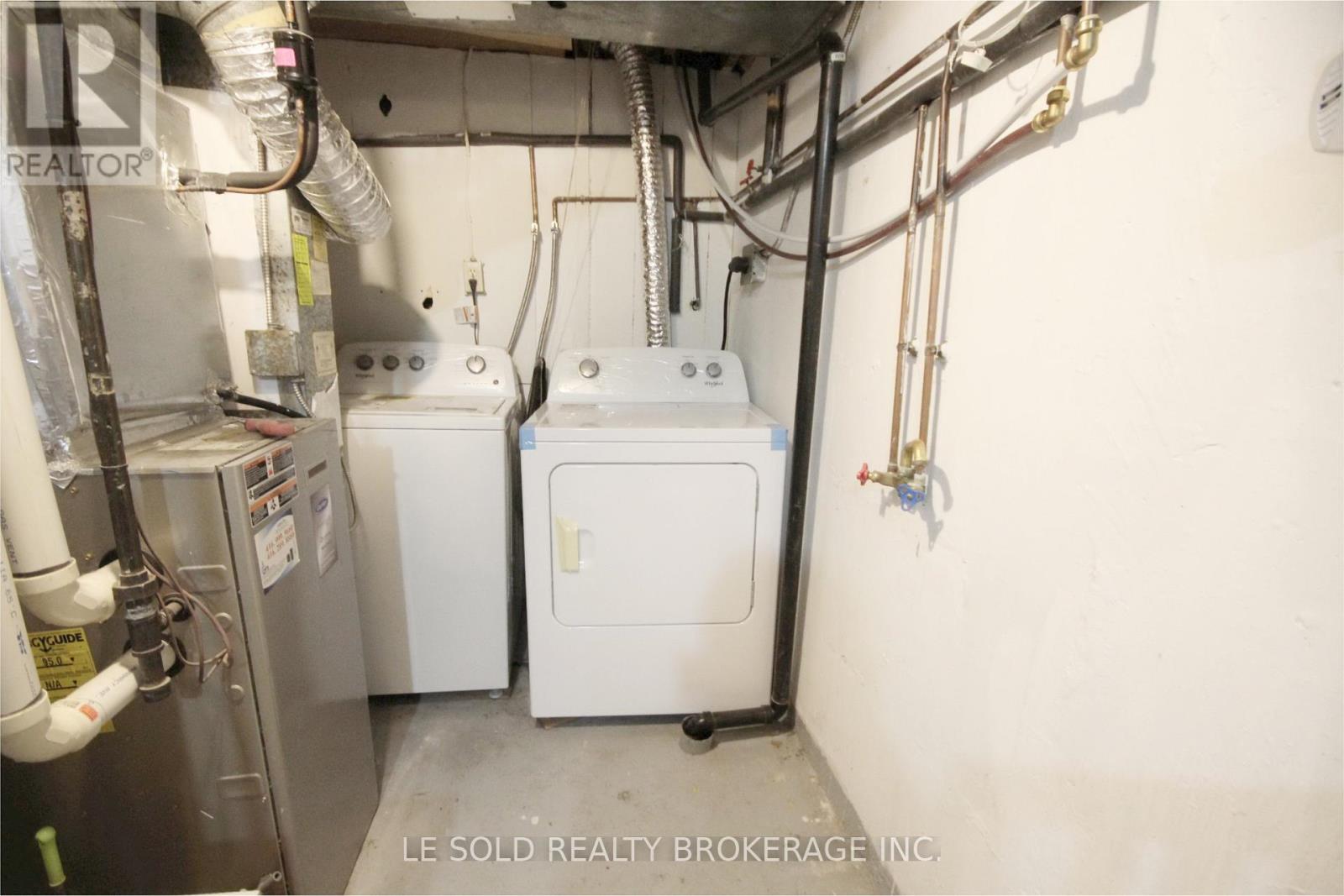 Bsmt - 362 Hollyberry Trail, Toronto, Ontario  M2H 2P6 - Photo 12 - C12484580