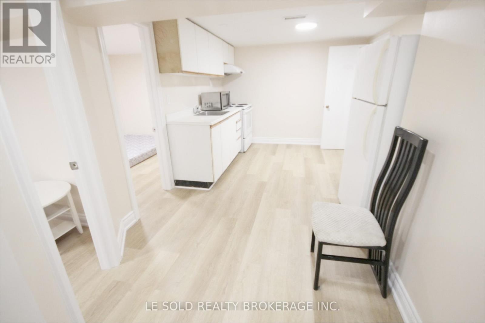 Bsmt - 362 Hollyberry Trail, Toronto, Ontario  M2H 2P6 - Photo 6 - C12484580