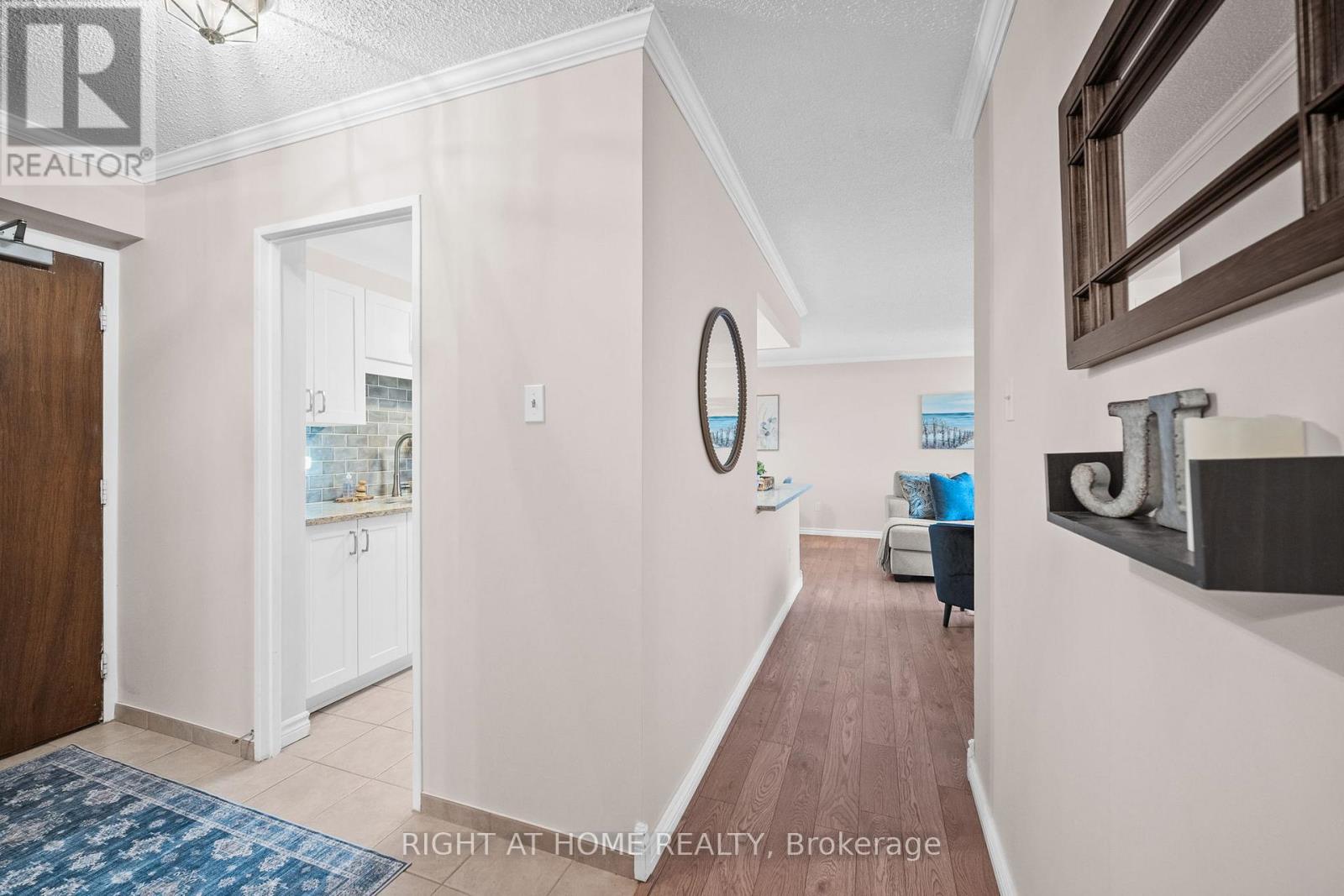 1006 - 1025 Richmond Road, Ottawa, Ontario  K2B 8G8 - Photo 8 - X12484323