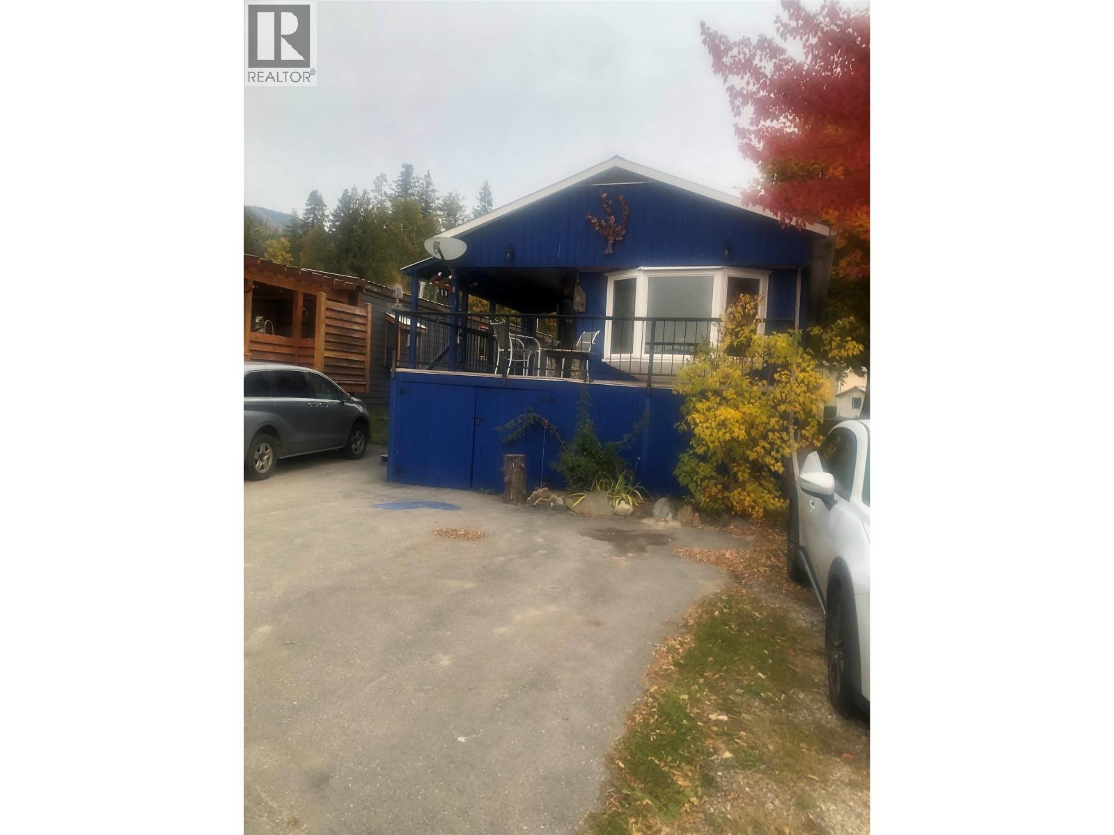 2714 LOWER 6 MILE Road Unit# 19, nelson, British Columbia