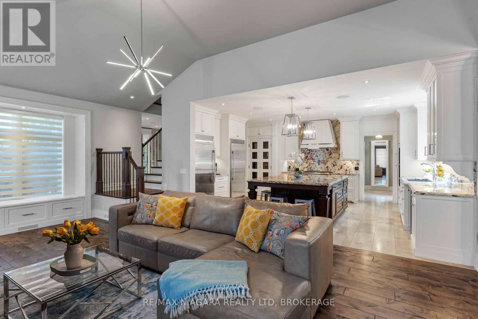 50 Sandalwood Crescent, Niagara-On-The-Lake, Ontario  L0S 1P0 - Photo 10 - X12475800