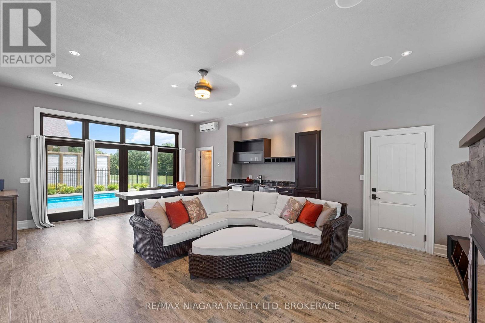 50 Sandalwood Crescent, Niagara-On-The-Lake, Ontario  L0S 1P0 - Photo 13 - X12475800