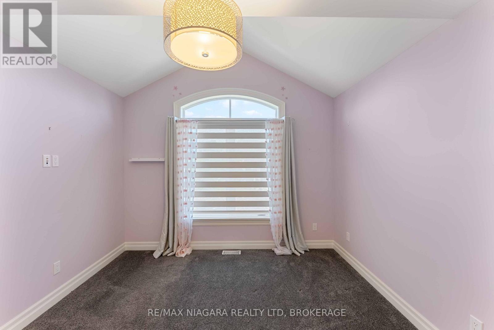 50 Sandalwood Crescent, Niagara-On-The-Lake, Ontario  L0S 1P0 - Photo 19 - X12475800