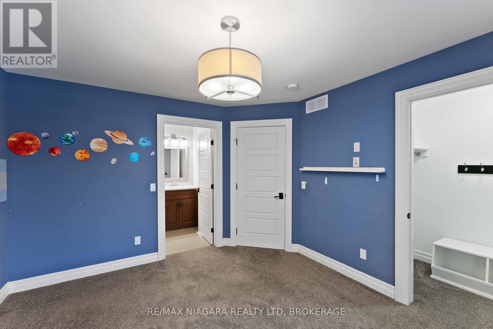 50 Sandalwood Crescent, Niagara-On-The-Lake, Ontario  L0S 1P0 - Photo 21 - X12475800