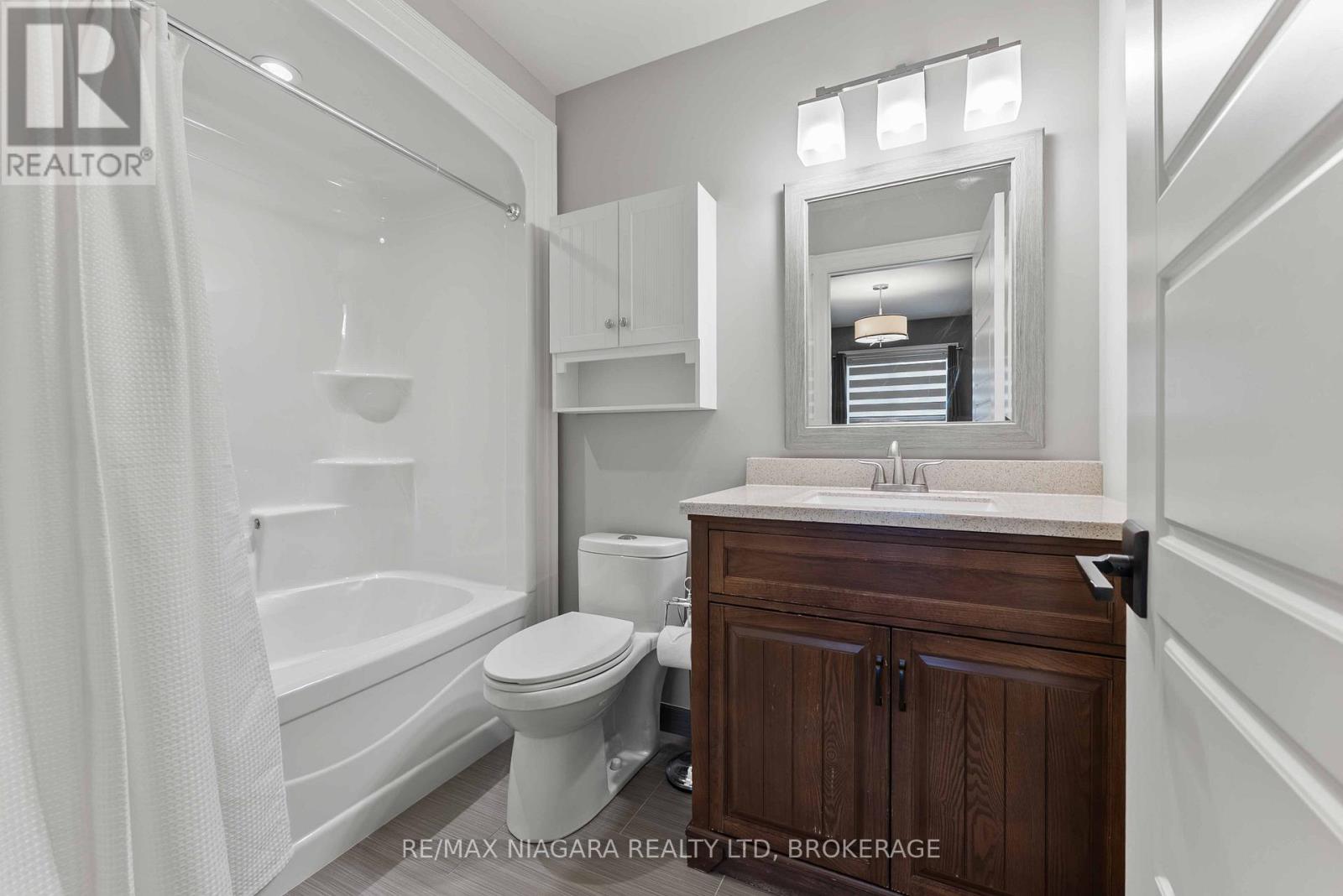 50 Sandalwood Crescent, Niagara-On-The-Lake, Ontario  L0S 1P0 - Photo 22 - X12475800