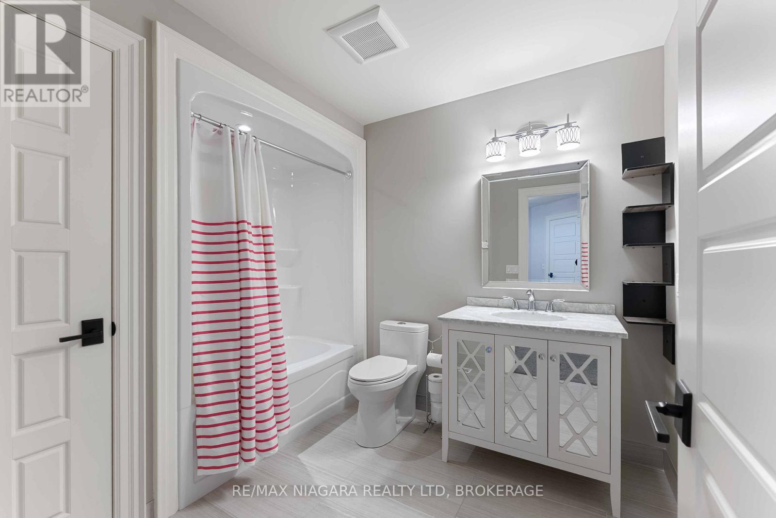 50 Sandalwood Crescent, Niagara-On-The-Lake, Ontario  L0S 1P0 - Photo 20 - X12475800