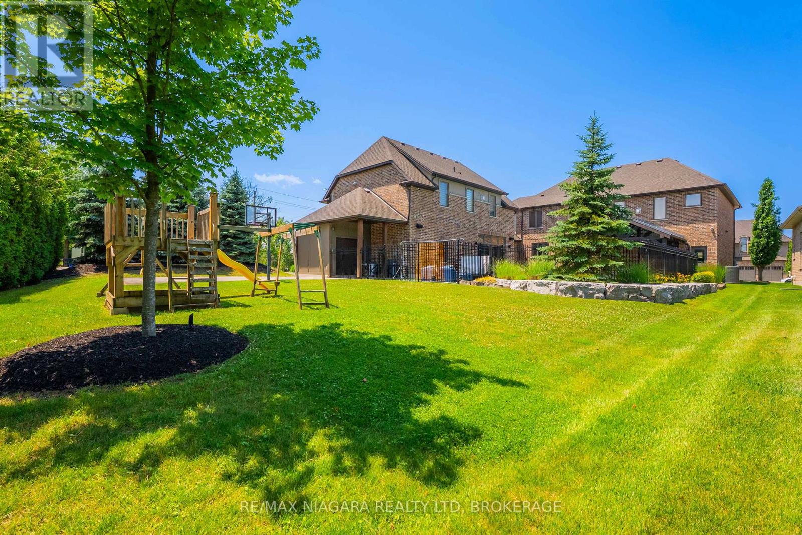 50 Sandalwood Crescent, Niagara-On-The-Lake, Ontario  L0S 1P0 - Photo 38 - X12475800