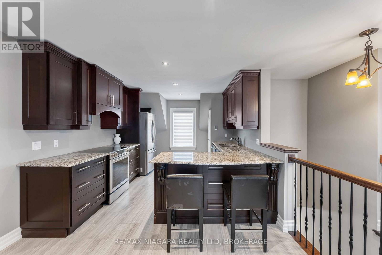 50 Sandalwood Crescent, Niagara-On-The-Lake, Ontario  L0S 1P0 - Photo 33 - X12475800