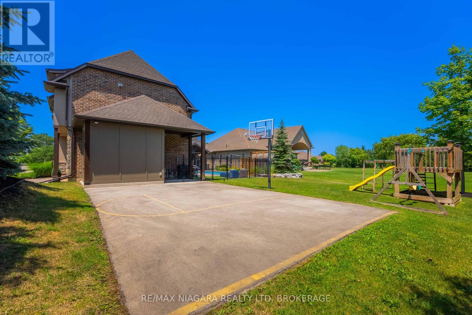 50 Sandalwood Crescent, Niagara-On-The-Lake, Ontario  L0S 1P0 - Photo 37 - X12475800