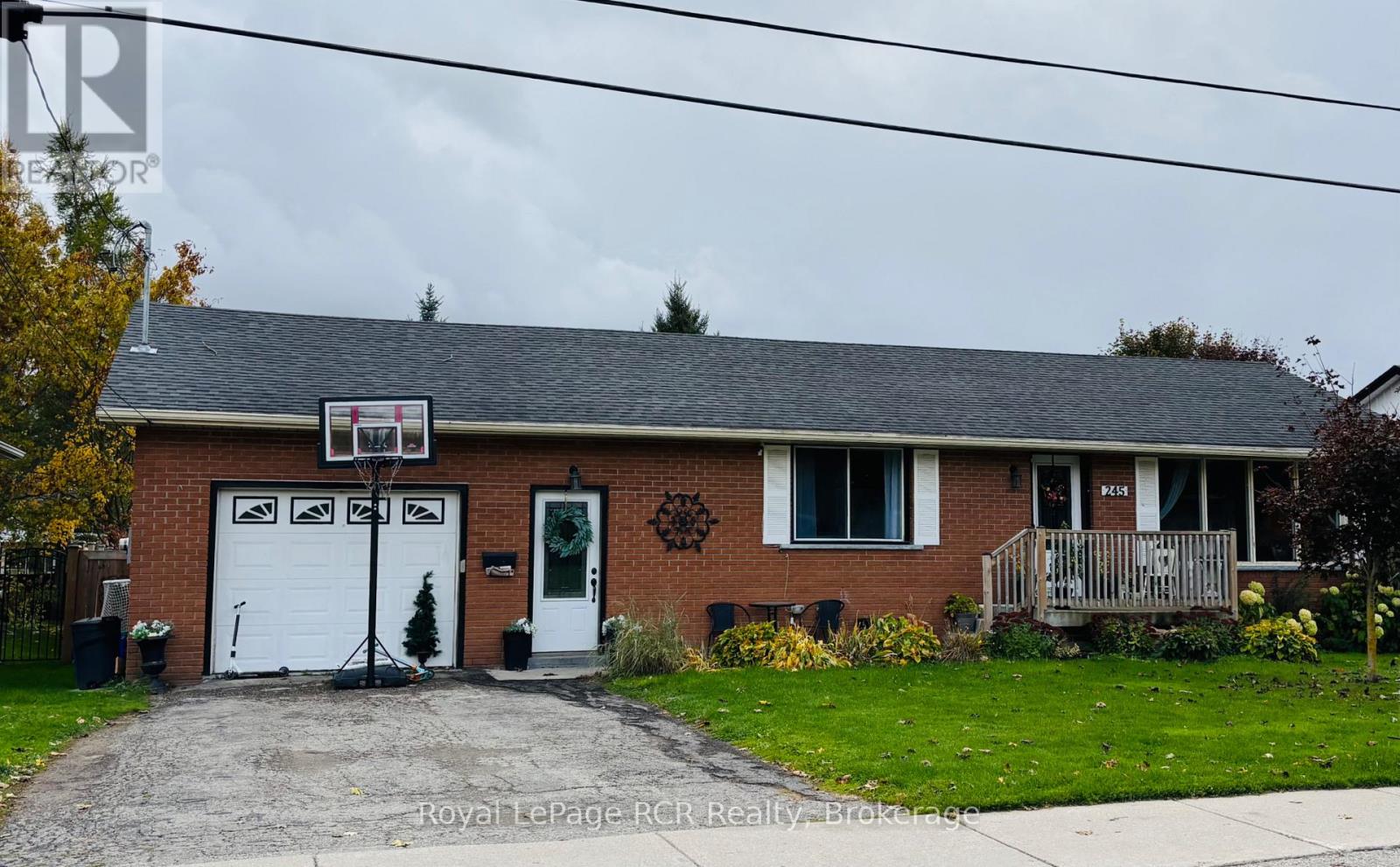 245 Domville Street, Wellington North, Ontario  N0G 1A0 - Photo 2 - X12484619