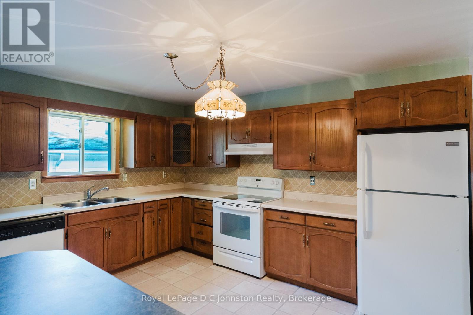 665 7th Street E, Owen Sound, Ontario  N4K 1J7 - Photo 10 - X12484636