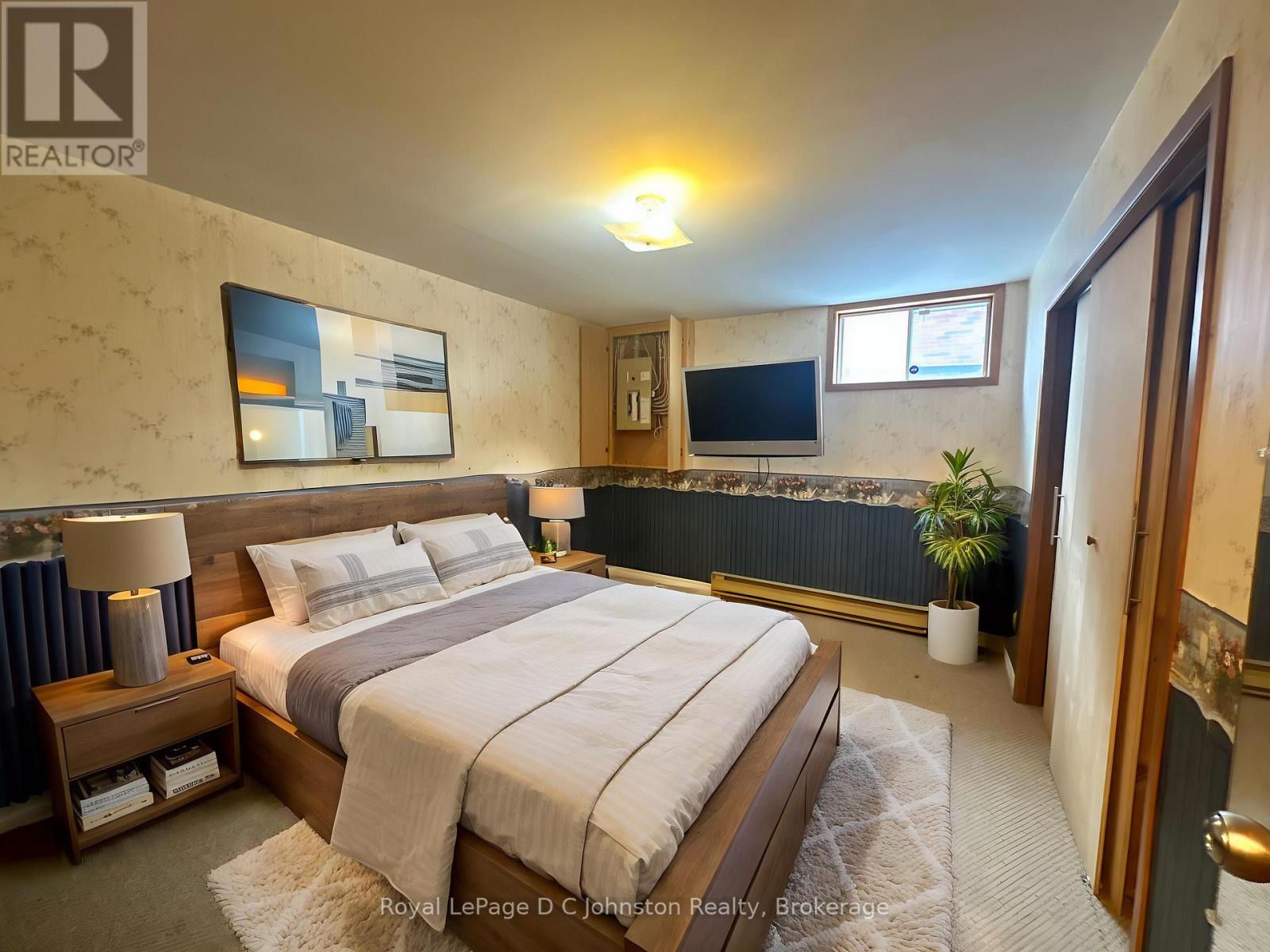 665 7th Street E, Owen Sound, Ontario  N4K 1J7 - Photo 21 - X12484636