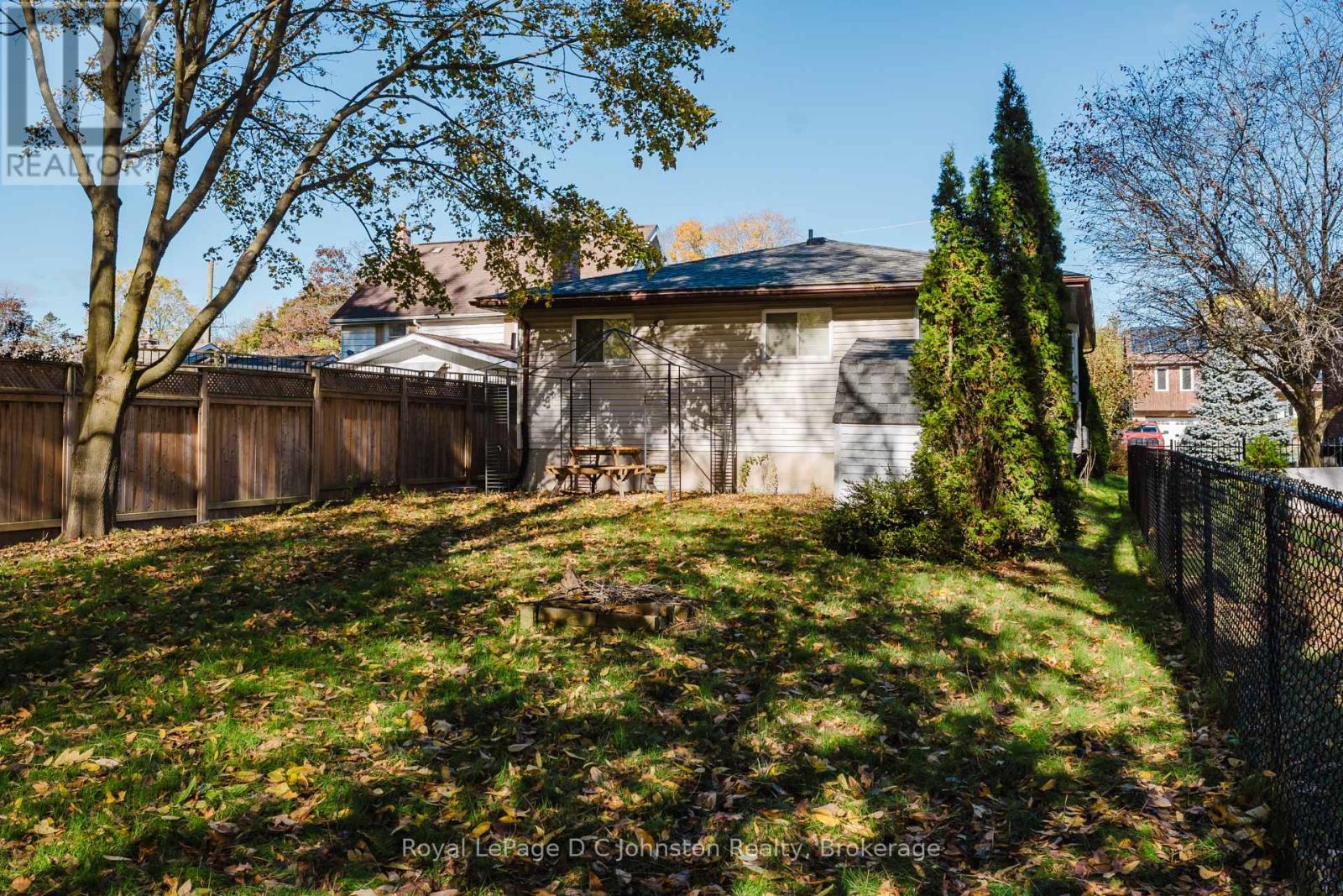 665 7th Street E, Owen Sound, Ontario  N4K 1J7 - Photo 26 - X12484636