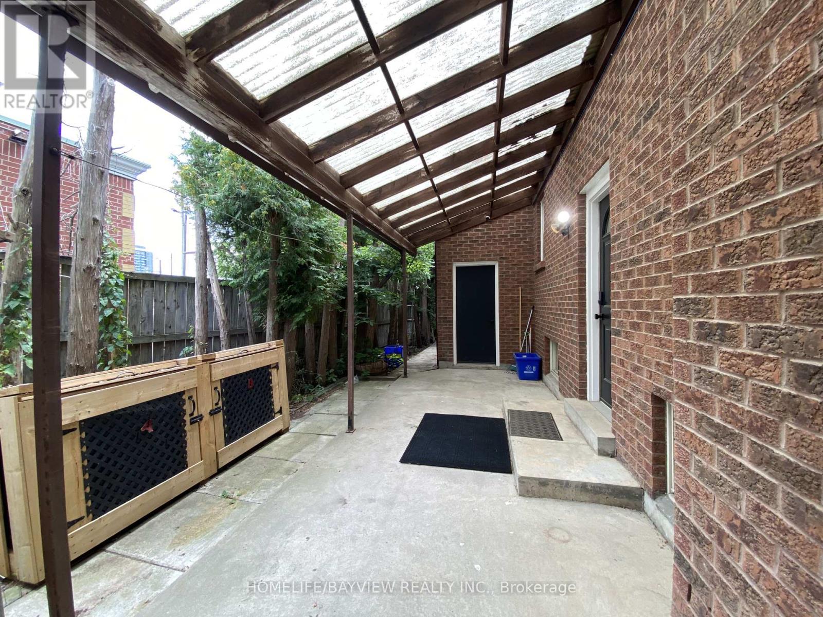 Bsmt Unit - 2 Westwood Lane, Richmond Hill, Ontario  L4C 6X9 - Photo 2 - N12484590