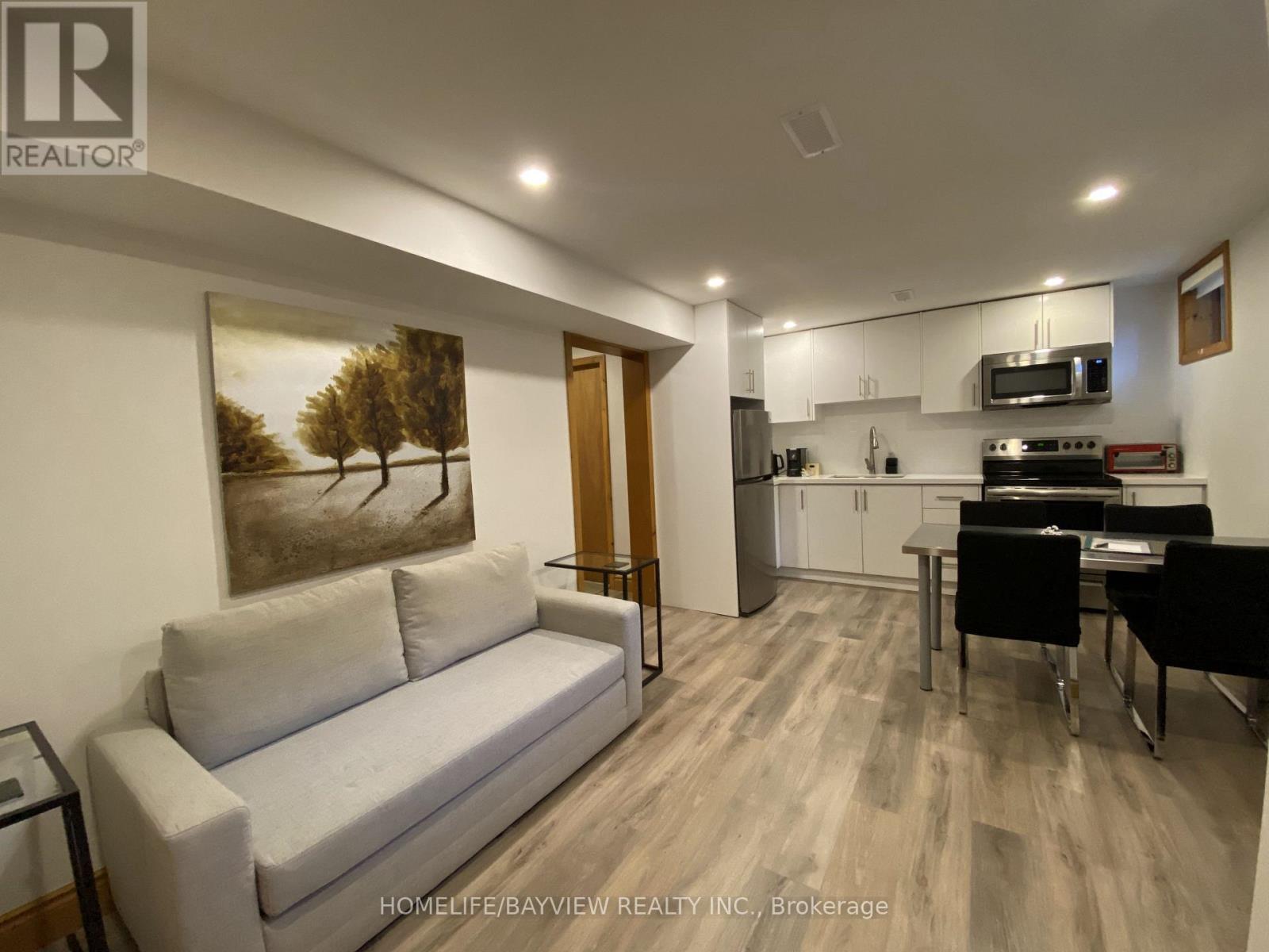 Bsmt Unit - 2 Westwood Lane, Richmond Hill, Ontario  L4C 6X9 - Photo 5 - N12484590