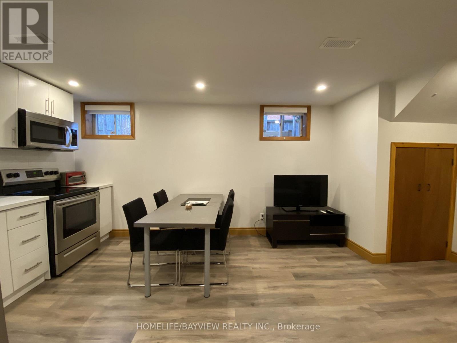 Bsmt Unit - 2 Westwood Lane, Richmond Hill, Ontario  L4C 6X9 - Photo 8 - N12484590