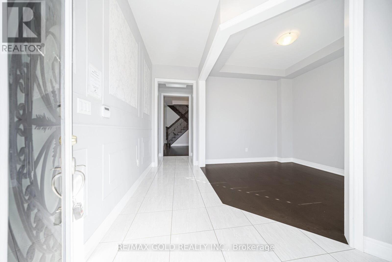 145 Kincardine Street, Vaughan, Ontario  L4H 4J3 - Photo 7 - N12484597