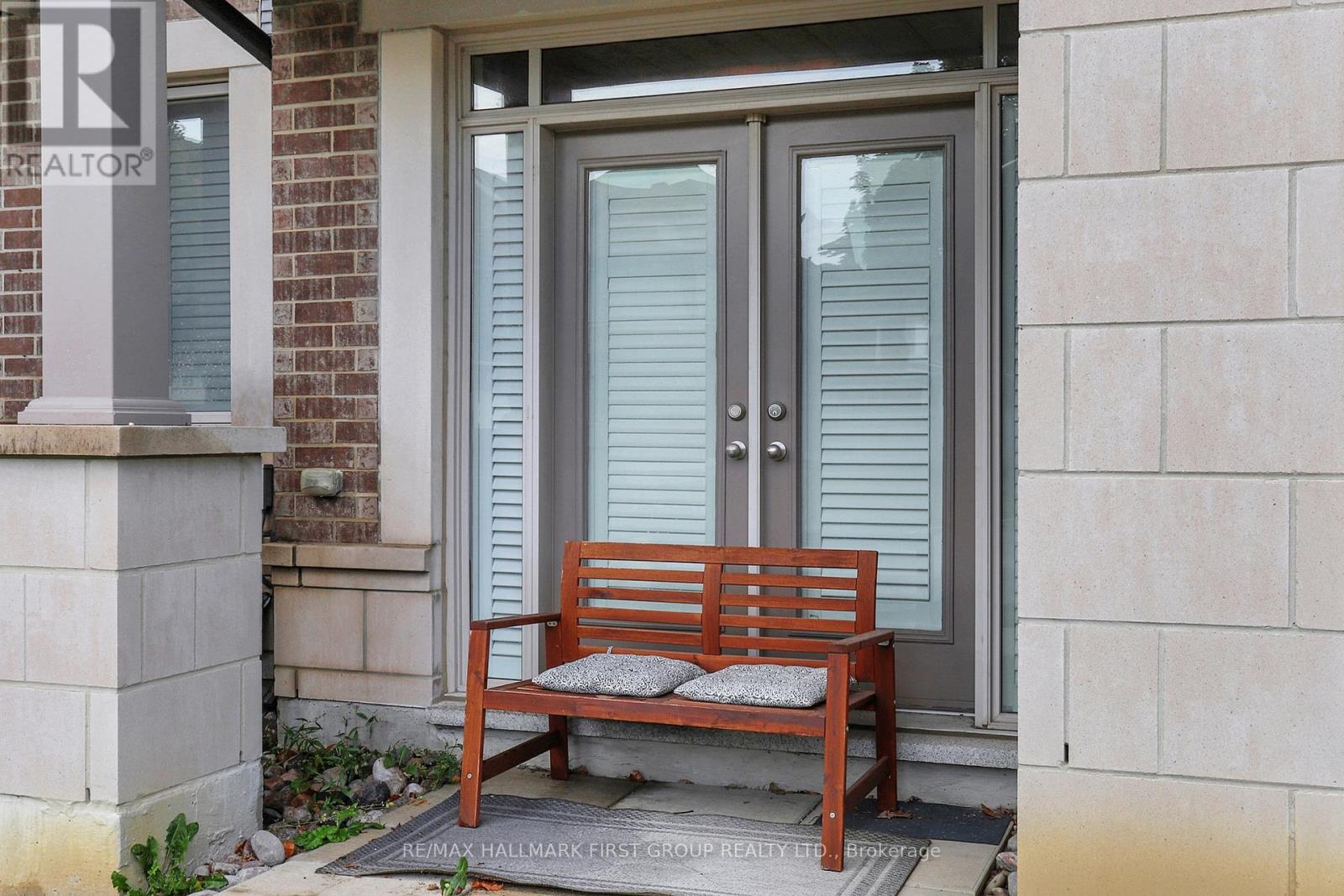 7 - 125 Kayla Crescent, Vaughan, Ontario  L6A 4W3 - Photo 2 - N12484599