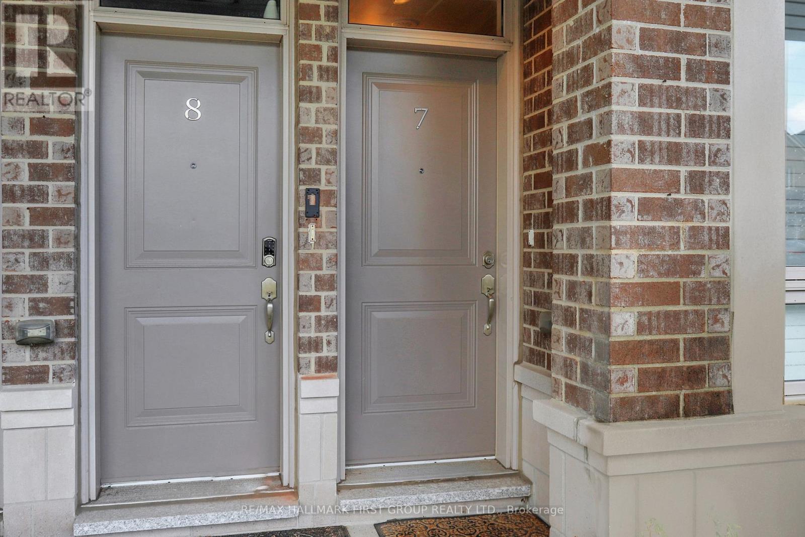 7 - 125 Kayla Crescent, Vaughan, Ontario  L6A 4W3 - Photo 3 - N12484599