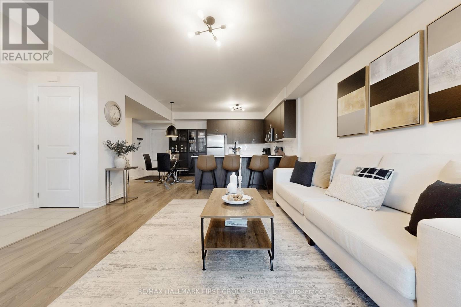 7 - 125 Kayla Crescent, Vaughan, Ontario  L6A 4W3 - Photo 9 - N12484599