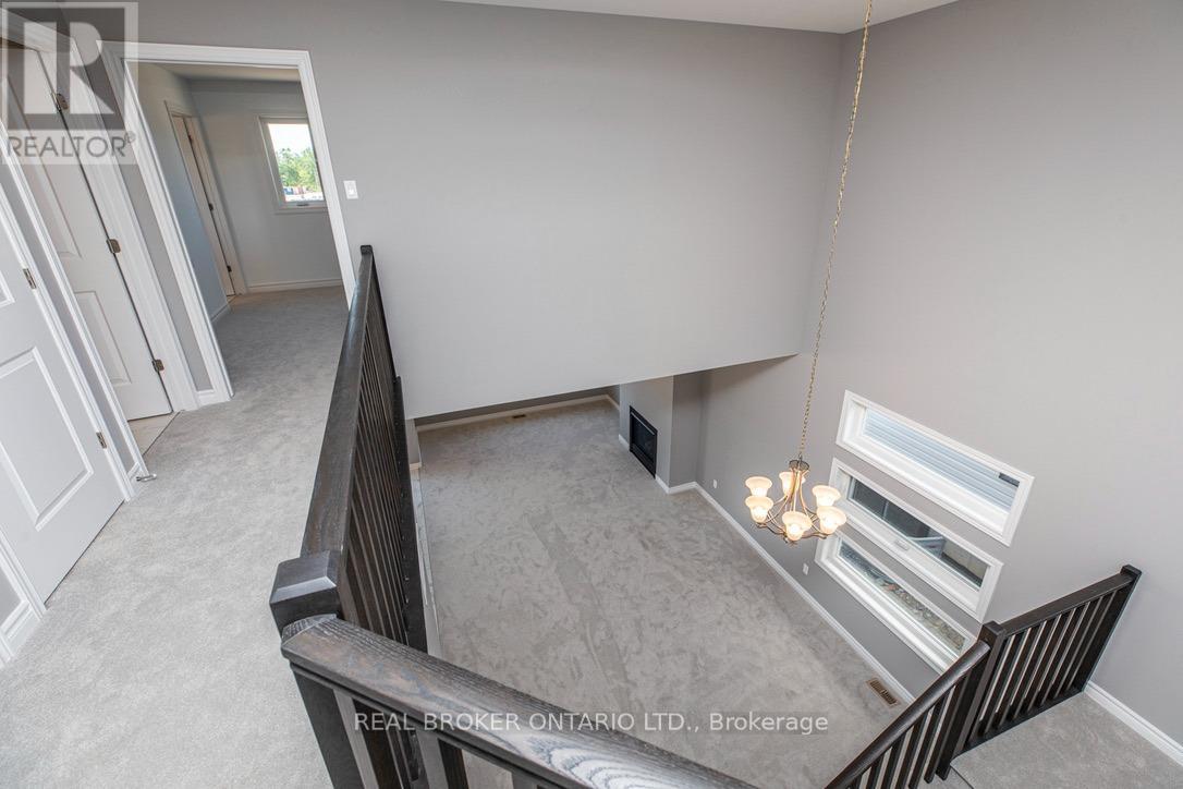 9 Griffith Way W, Carleton Place, Ontario  K7C 0R9 - Photo 15 - X12484650