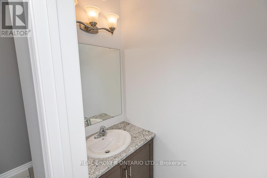 9 Griffith Way W, Carleton Place, Ontario  K7C 0R9 - Photo 23 - X12484650
