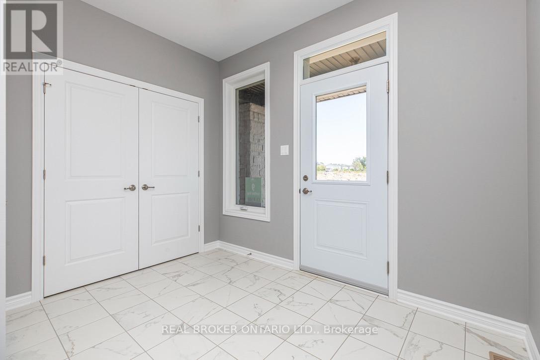 9 Griffith Way W, Carleton Place, Ontario  K7C 0R9 - Photo 3 - X12484650