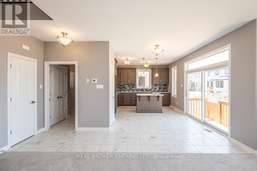 9 Griffith Way W, Carleton Place, Ontario  K7C 0R9 - Photo 8 - X12484650