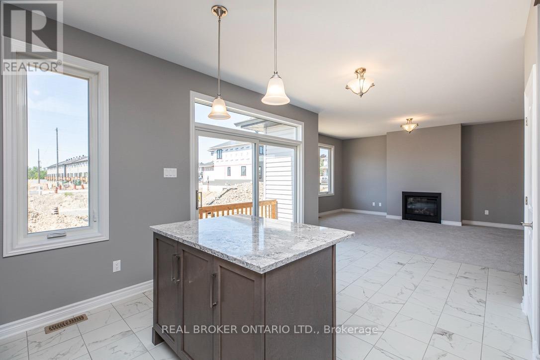 9 Griffith Way W, Carleton Place, Ontario  K7C 0R9 - Photo 9 - X12484650