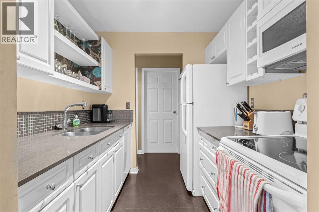 Property at 303, 647 1 Avenue NE image 5