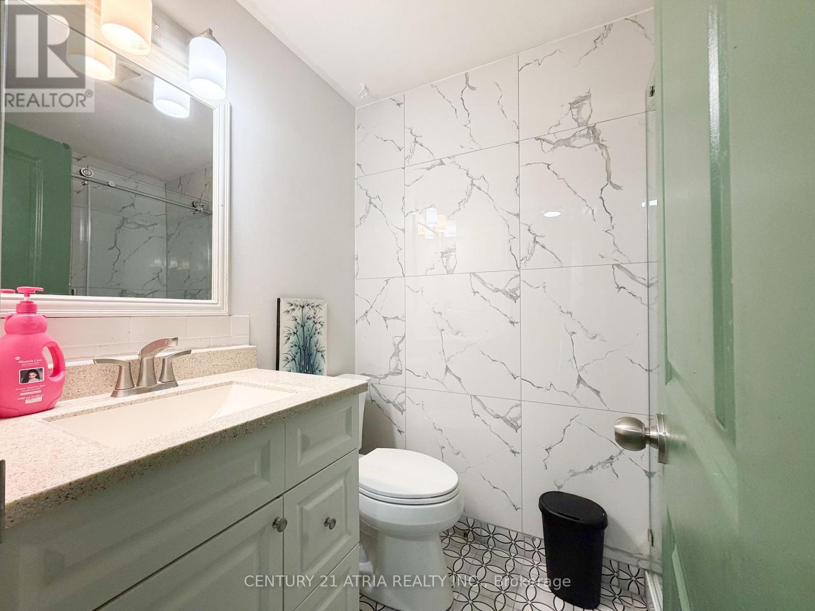 31 Hercules Court, Brampton, Ontario  L6S 1X6 - Photo 12 - W12484577