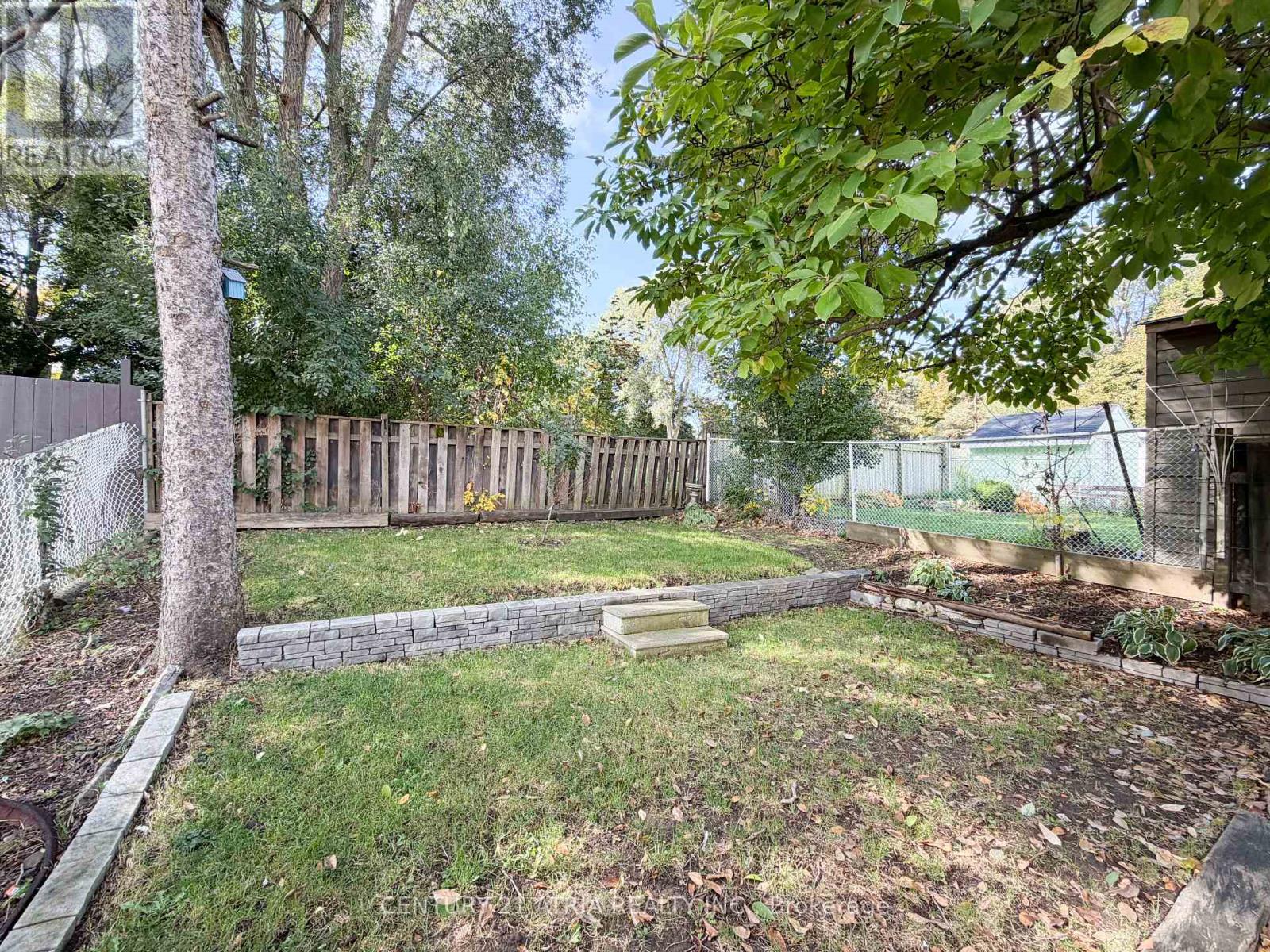 31 Hercules Court, Brampton, Ontario  L6S 1X6 - Photo 16 - W12484577