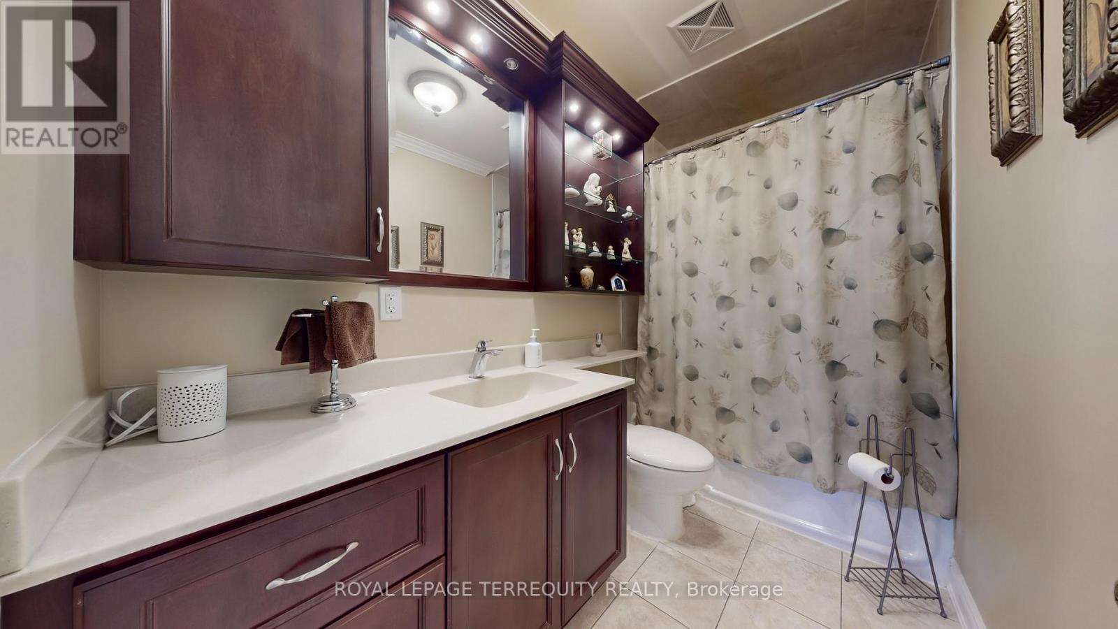 134 Hadrian Drive, Toronto, Ontario  M9W 1V4 - Photo 30 - W12484581