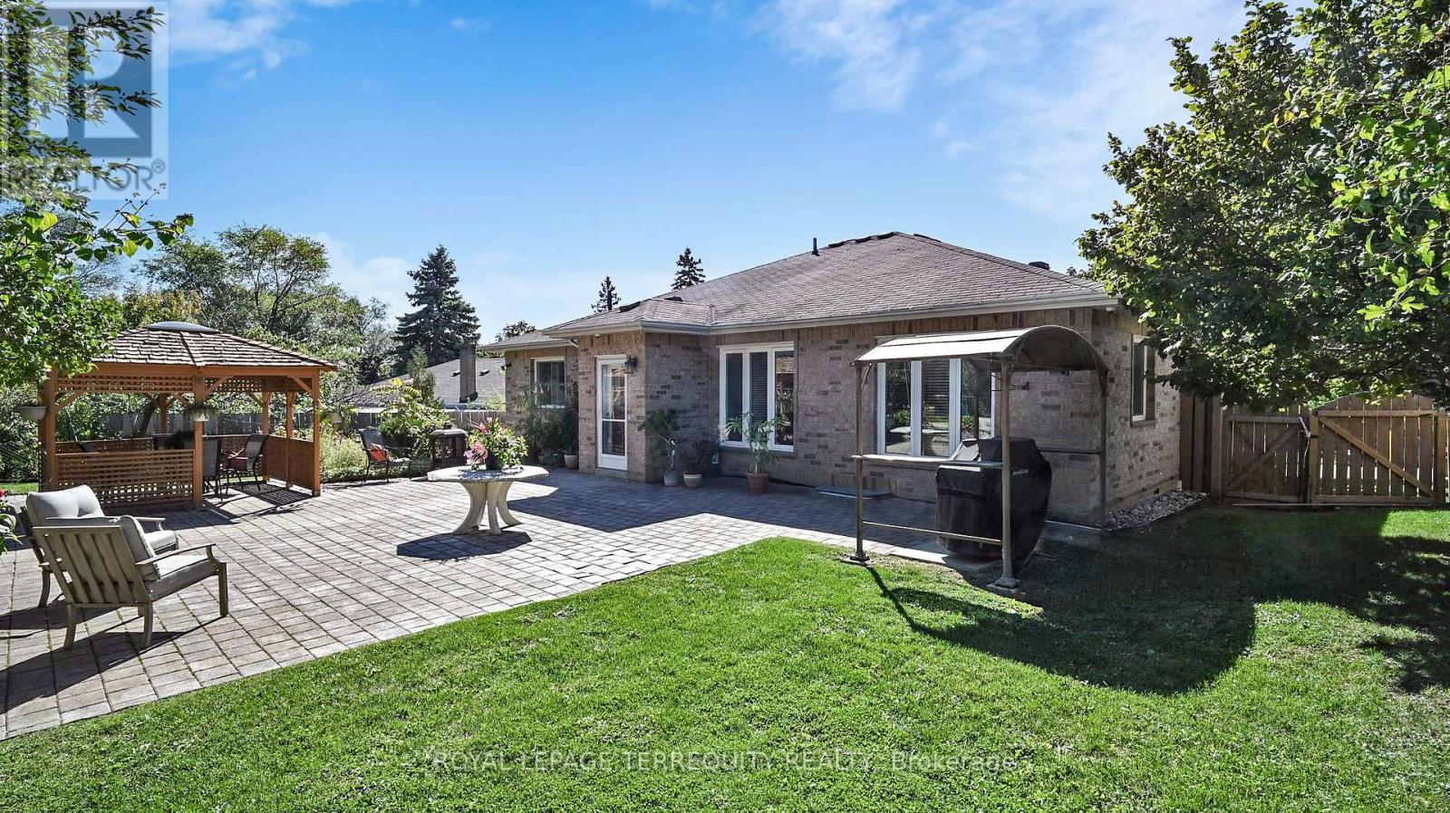 134 Hadrian Drive, Toronto, Ontario  M9W 1V4 - Photo 40 - W12484581