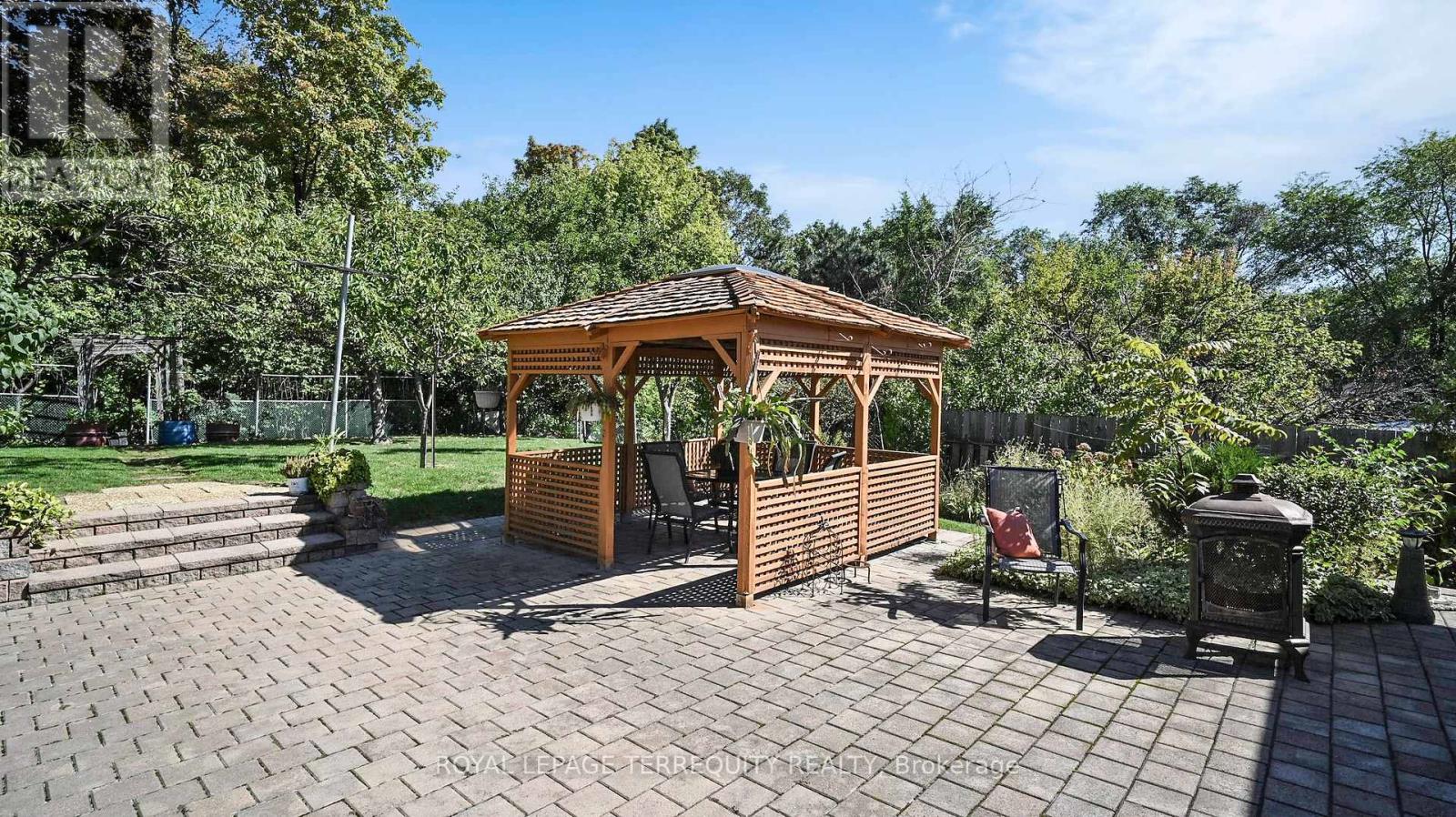 134 Hadrian Drive, Toronto, Ontario  M9W 1V4 - Photo 43 - W12484581