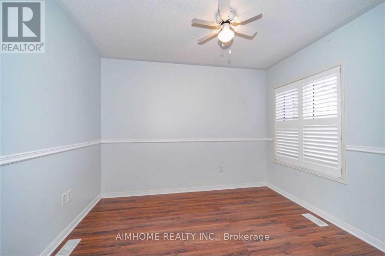 2394 Emerson Drive, Burlington, Ontario  L7L 7M4 - Photo 7 - W12484595