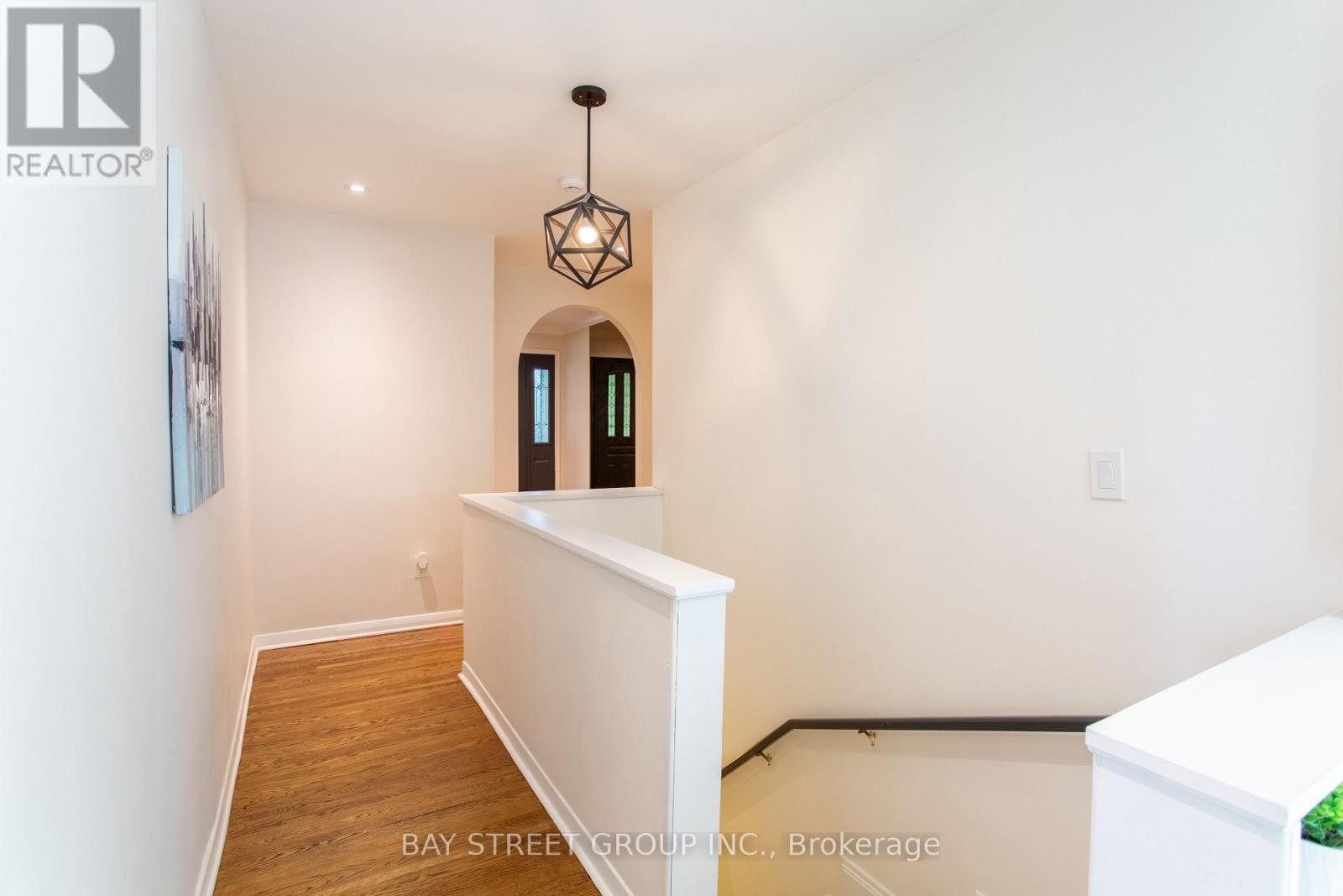 2 Parklane Crescent, St. Catharines, Ontario  L2T 3V1 - Photo 11 - X12484575