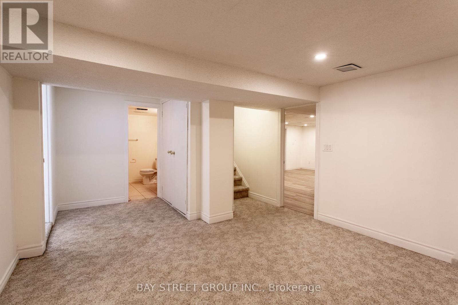 2 Parklane Crescent, St. Catharines, Ontario  L2T 3V1 - Photo 33 - X12484575