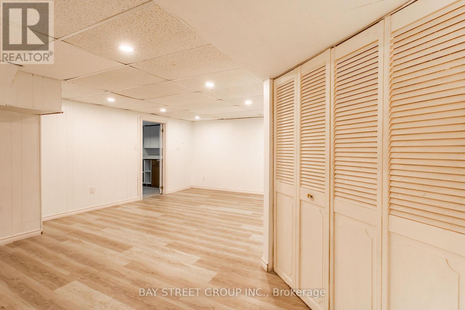 2 Parklane Crescent, St. Catharines, Ontario  L2T 3V1 - Photo 35 - X12484575