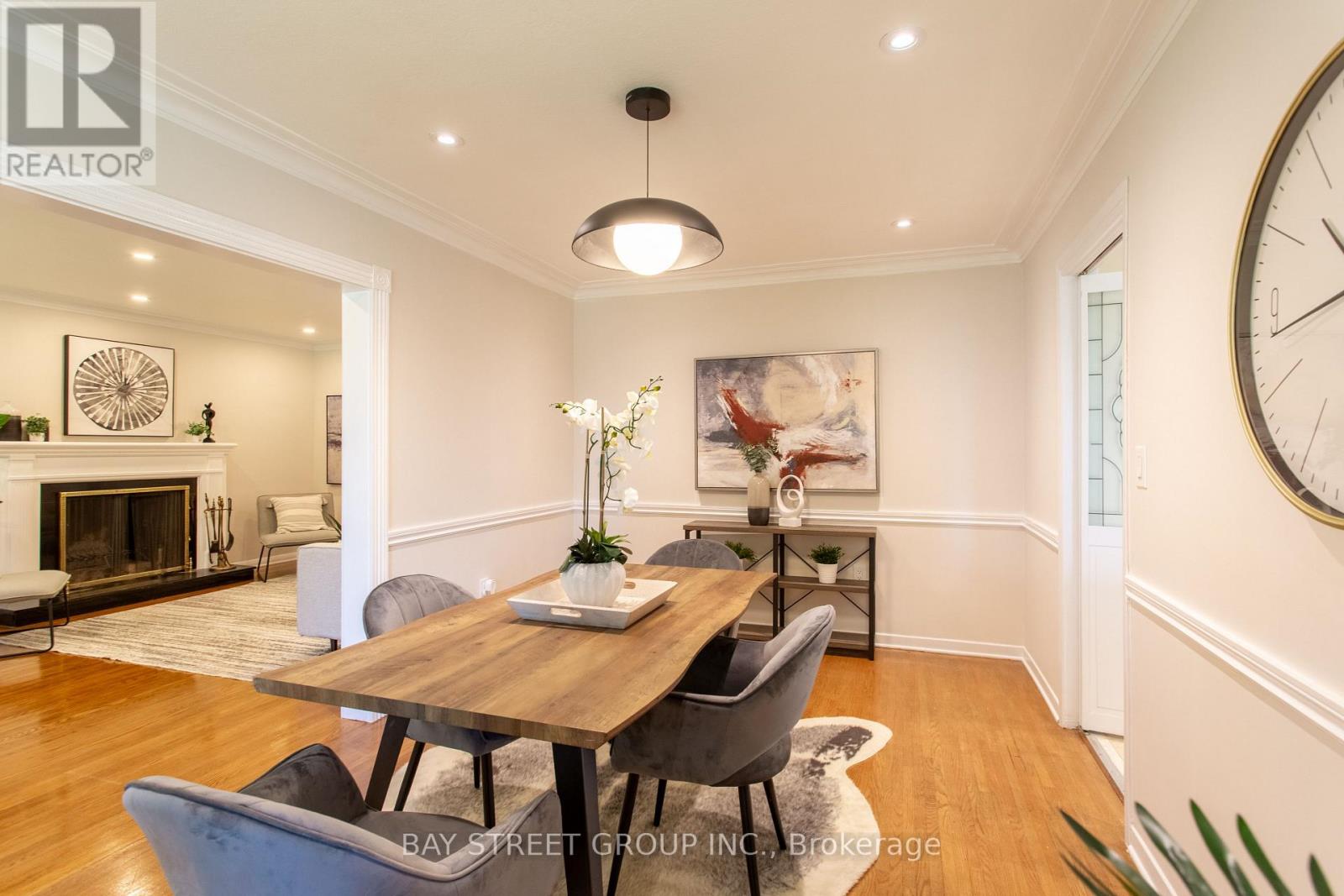 2 Parklane Crescent, St. Catharines, Ontario  L2T 3V1 - Photo 7 - X12484575