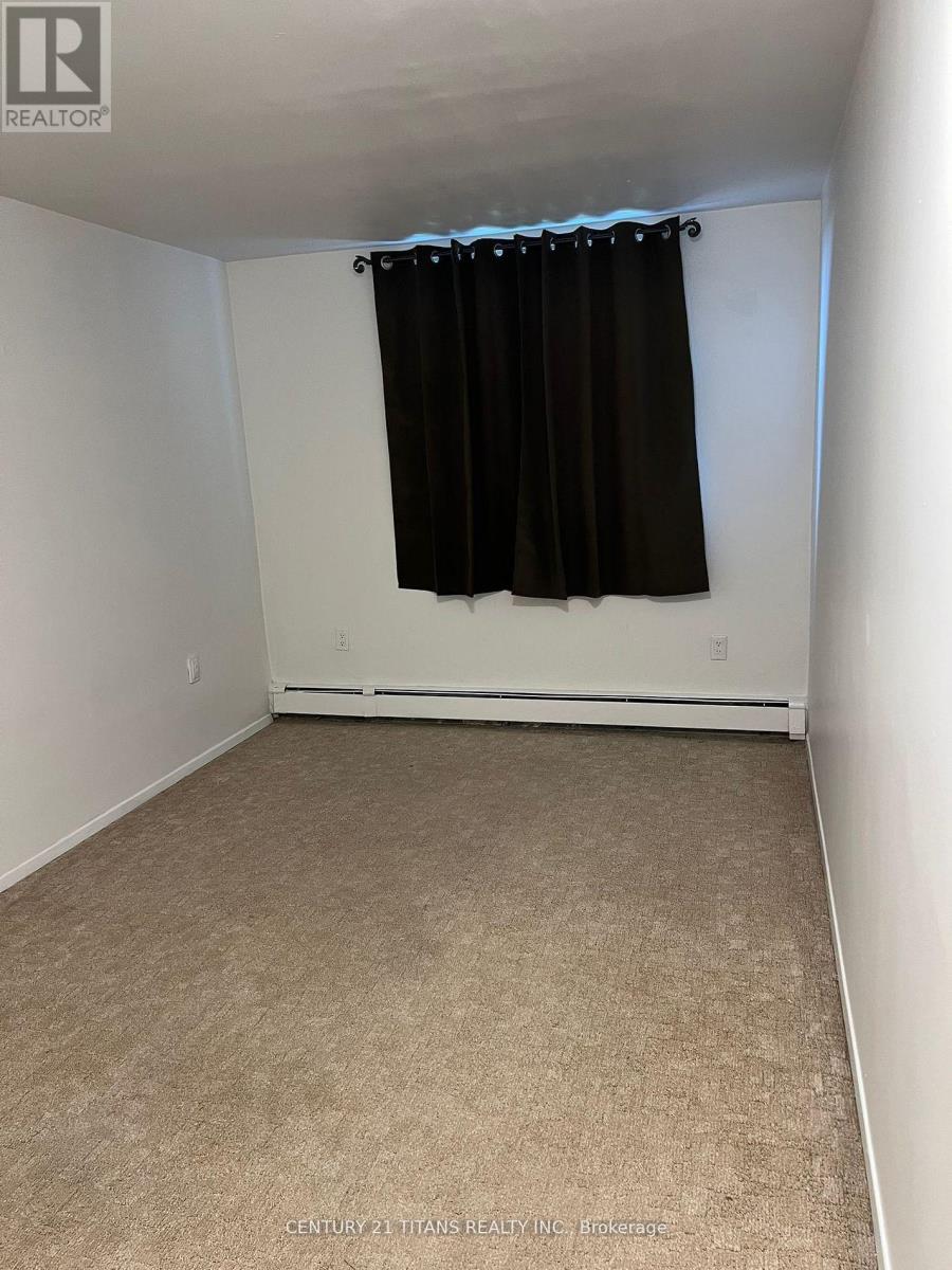 702 - 931 Wonderland Road, London South, Ontario  N6K 2X6 - Photo 3 - X12484598