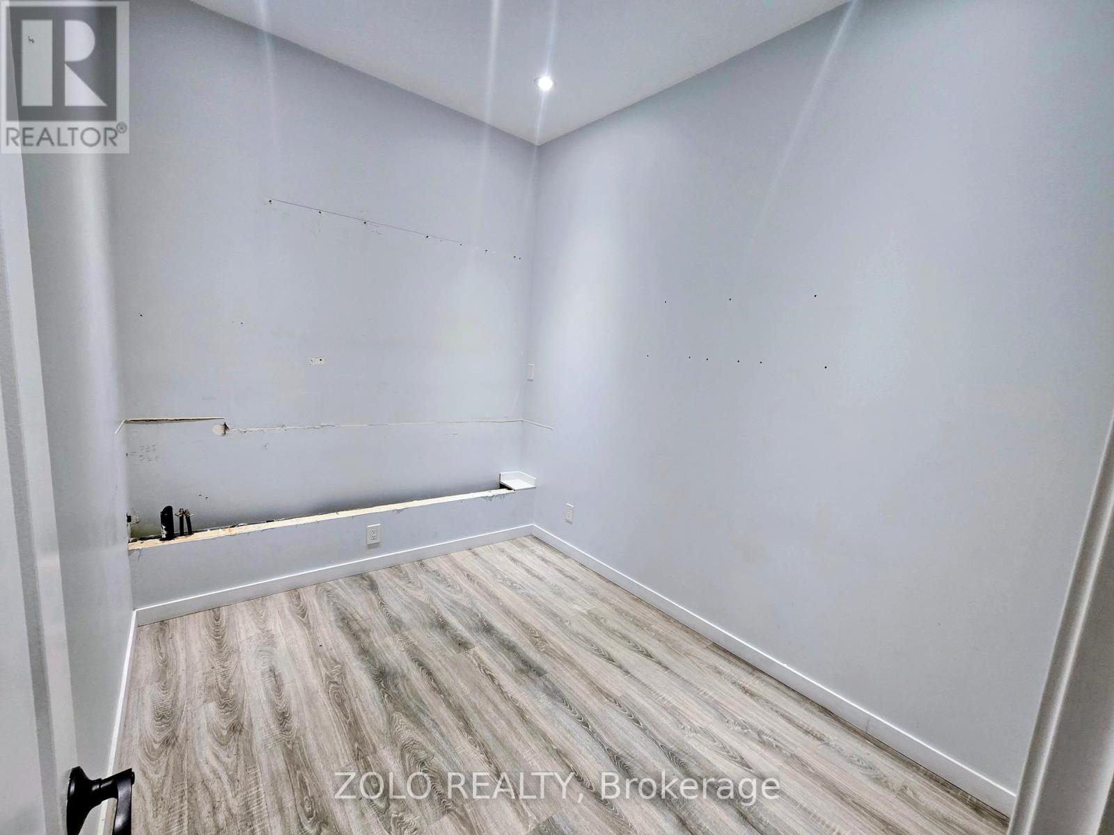 #a - 371 Oakwood Avenue, Toronto, Ontario  M6E 2W1 - Photo 5 - C12484611