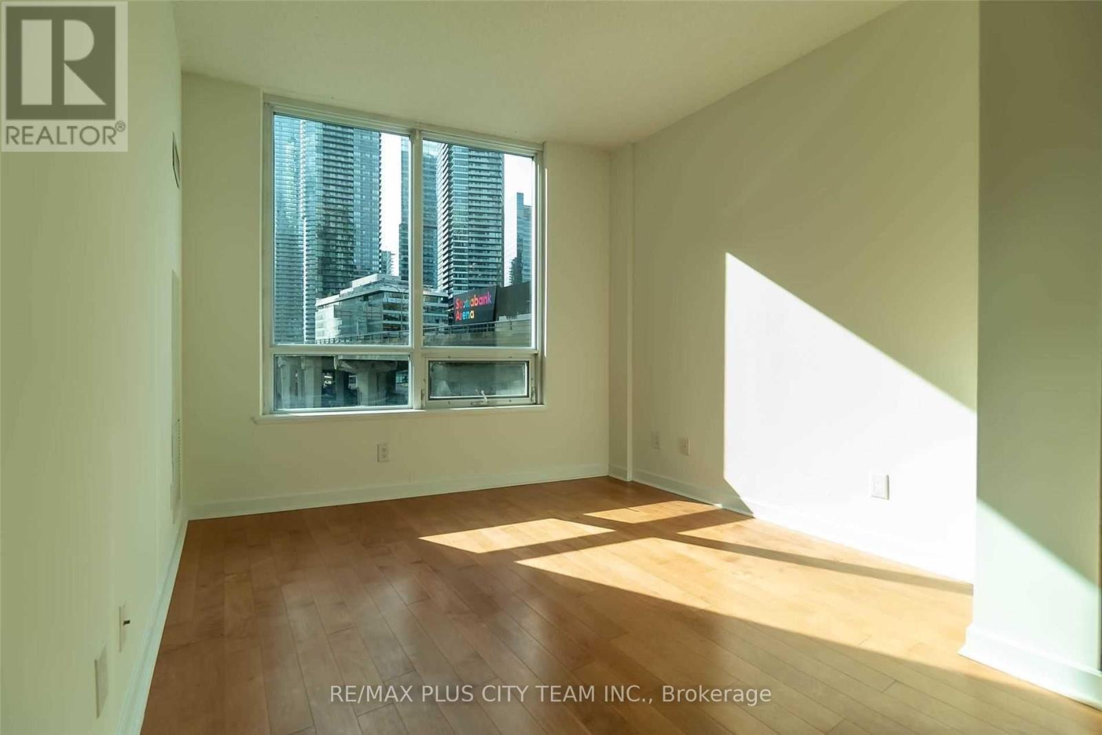 307 - 18 Harbour Street, Toronto, Ontario  M5J 2Z6 - Photo 13 - C12484615
