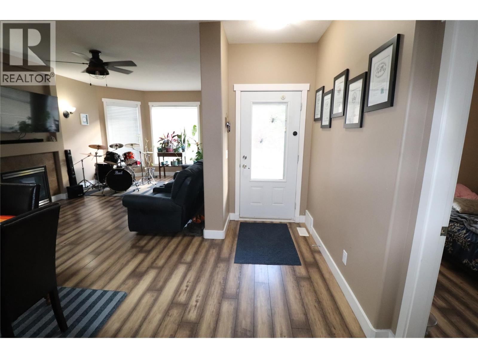 2311 Columbia Avenue, Trail, British Columbia  V1R 1L2 - Photo 27 - 10366204