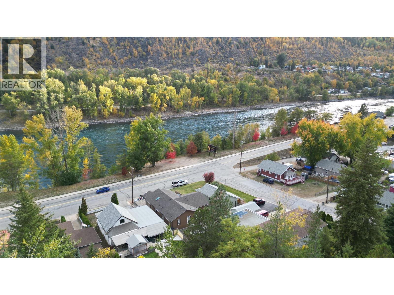 2311 Columbia Avenue, Trail, British Columbia  V1R 1L2 - Photo 5 - 10366204